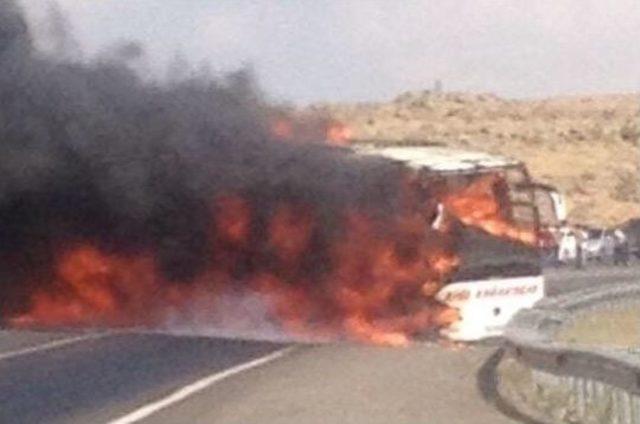 Elazığ’da Yolcu Otobüsü Yandı