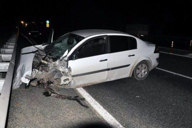 Elazığ’Da Yolcu Minibüsü Ile Otomobil Çarpıştı: 15 Yaralı