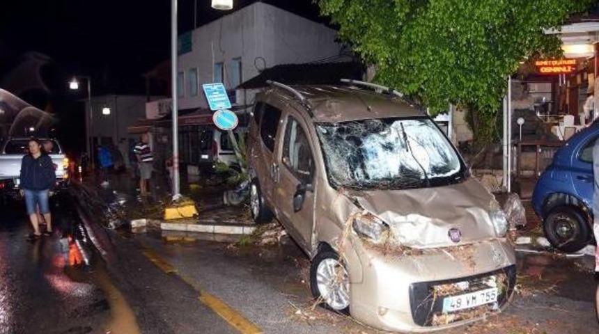 Bodrum'da Sağanak Yağmur Su Baskınlarına Neden Oldu (3)