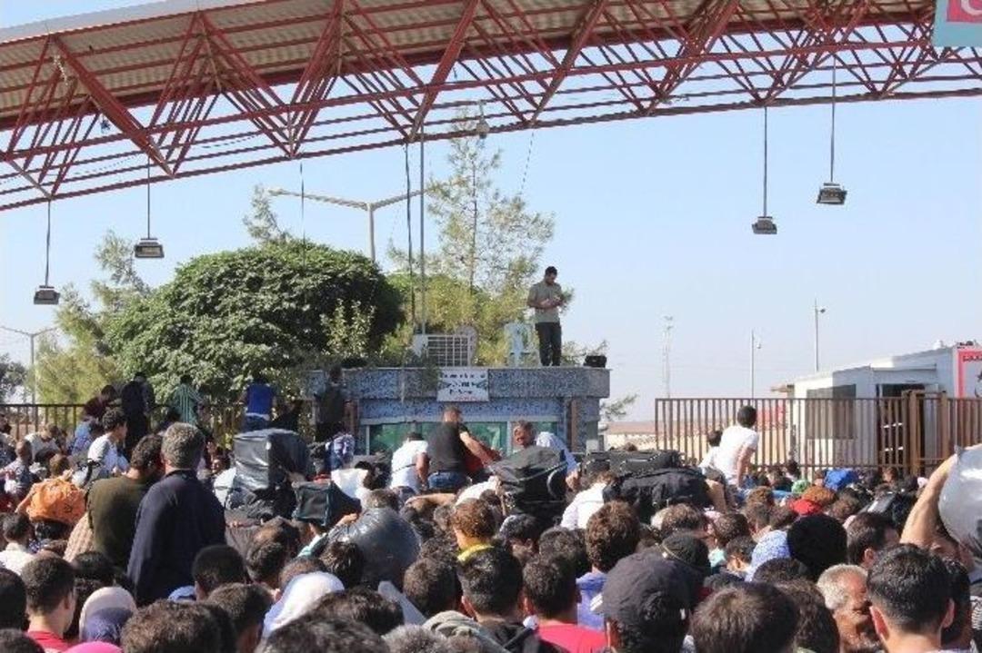 Sınırda Yoğunluk, İzdiham Ve Kargaşaya Yol A&ccedil;tı