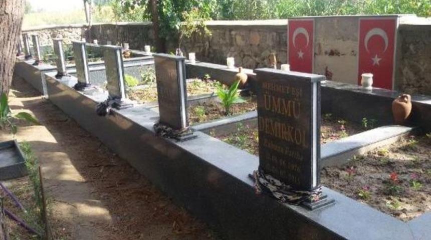 Kazada &Ouml;len Tarım Iş&ccedil;ilerine 'yas Mezarı'