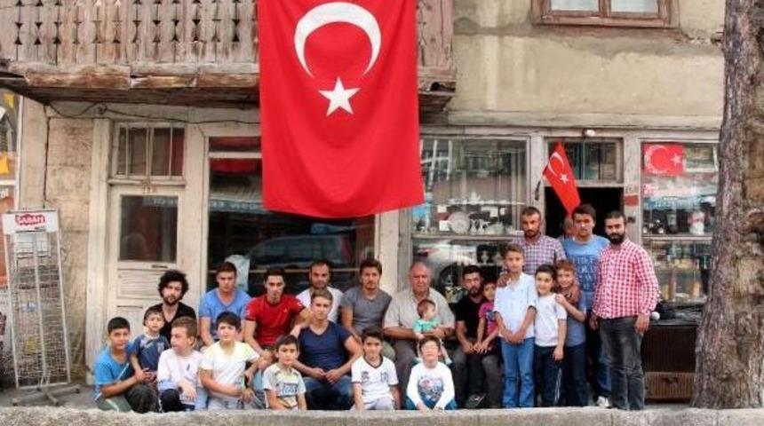 Şehit Babası: Oranın Halkı I&ccedil;in Kızımı Da G&ouml;nderirim