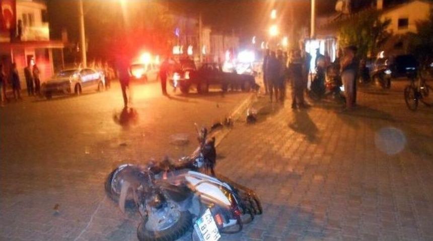 Yağış Ve Kaygan Yol Kazaya Neden Oldu: 1 &Ouml;l&uuml;