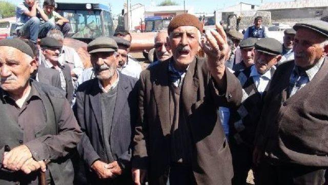 “No Water, No Votes” Protest Villagers In Kars