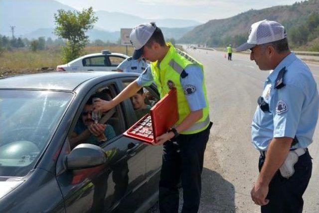 Sürücülere Çikolatalı Uyarı