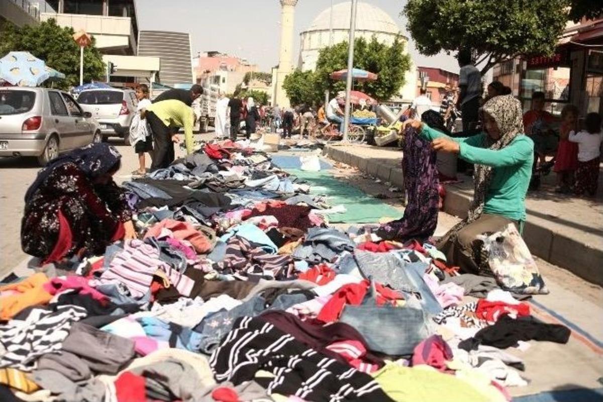 Fakirin Bayramlığı Bit Pazarı&rsquo;ndan