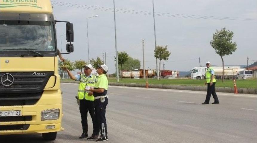 Trafik Ekiplerinden Bayram &Ouml;ncesi Uyarı