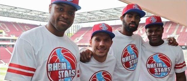 Podolskı Takım Satın Aldı 1