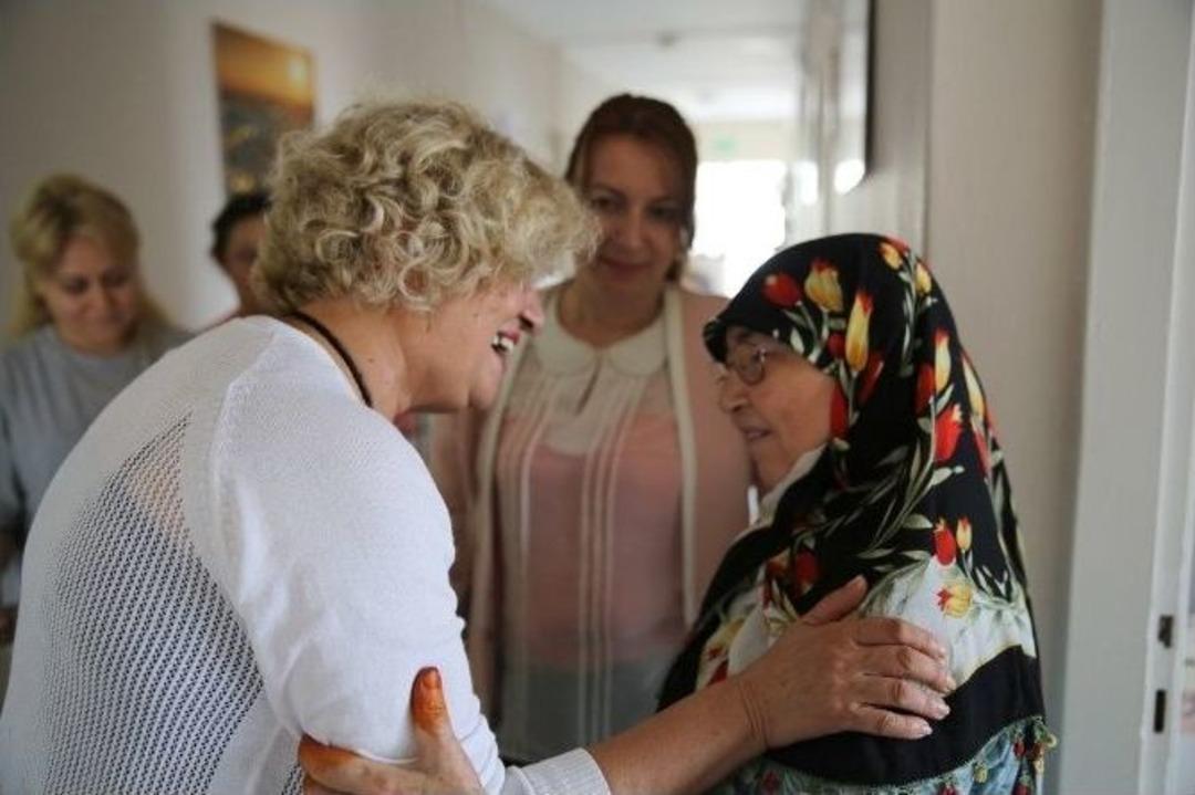 Huzurevi&rsquo;nde Bayram Mutluluğu