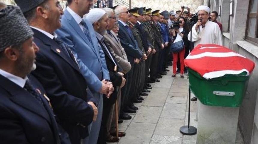 Kore Gazisi Son Yolculuğuna Uğurlandı