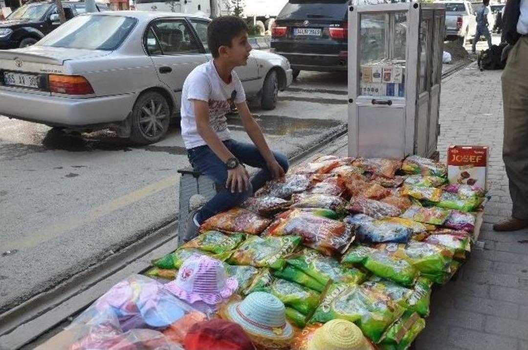 Ter&ouml;r Olayları Esnafı Vurdu