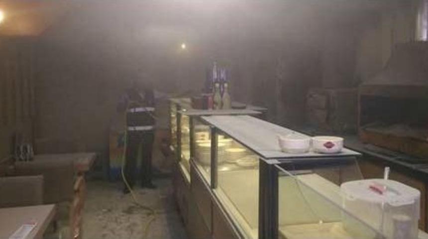 Zabıtadan Yangına İlk M&uuml;dahale