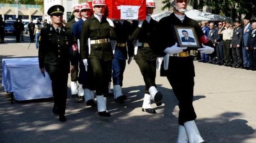 Silvan'da Uzman &Ccedil;avuş, Pkk Saldırısında Şehit Oldu (2)