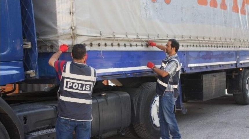 Gaziantep&rsquo;te 100 Bin Paket Ka&ccedil;ak Sigara Ele Ge&ccedil;irildi