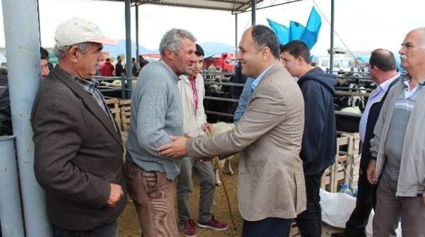 Başkan &Ouml;zaltun, Kurban Pazarını Ziyaret Etti