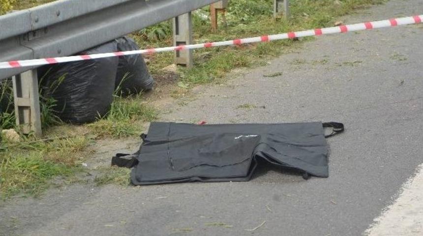 15 G&uuml;nl&uuml;k &Ccedil;ocuğunu K&ouml;pr&uuml;den Aşağı Attı