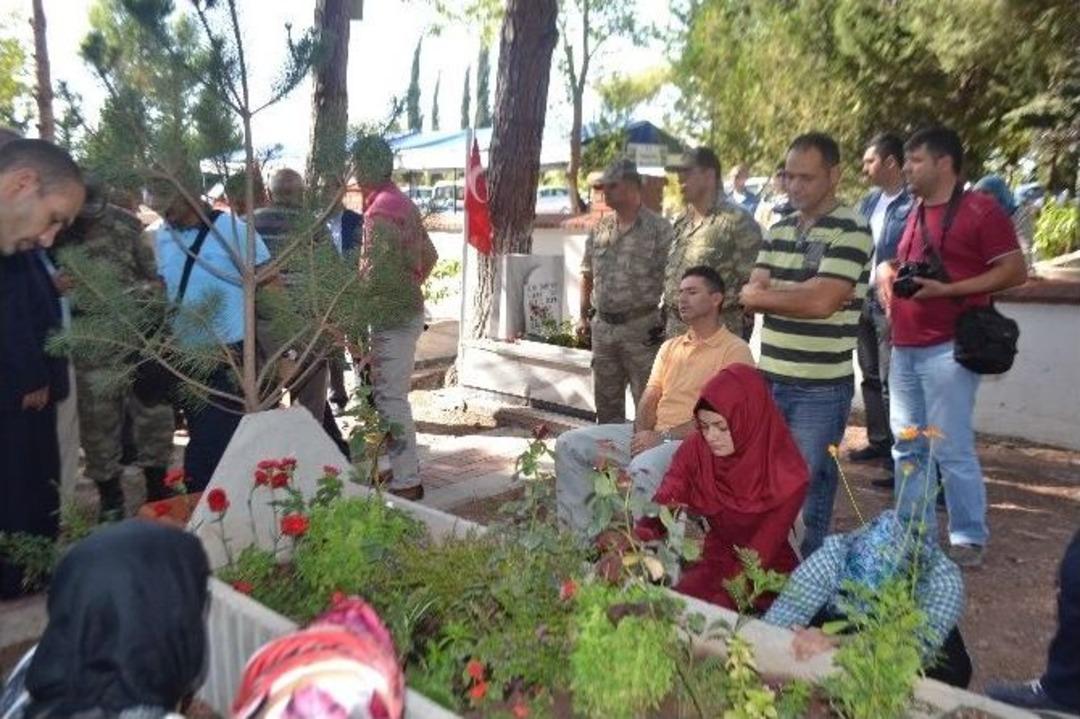 Osmaniye&rsquo;de Arefe G&uuml;n&uuml; Şehitlik Ziyaret Edildi