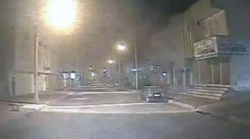 Nusaybin'de Bomba Y&uuml;kla Aracın Patlama Anı Kamerada