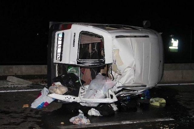 Yola Çıkan Köpek Kazaya Neden Oldu: 5 Yaralı