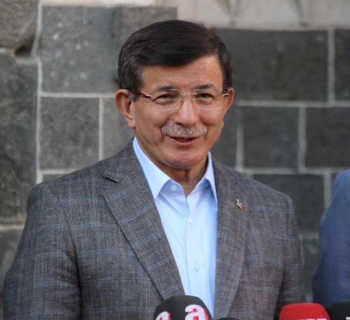 Başbakan Davutoğlu Diyarbakır&rsquo;da