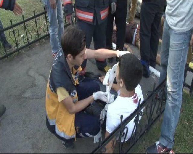 Köpeğe Çarpmamak Için Direksiyon Kırınca Takla Attı: 2 Yaralı 2