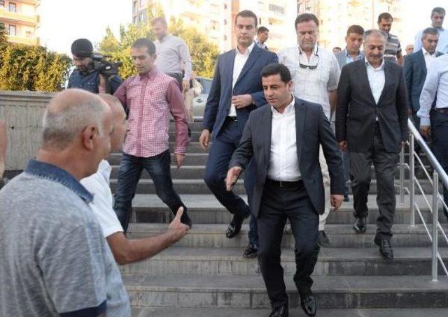 Demirtaş: Akp, Bismillahlı Değil, Tövbe Estağfurullahlı Seçim Kampanyası Yapsın