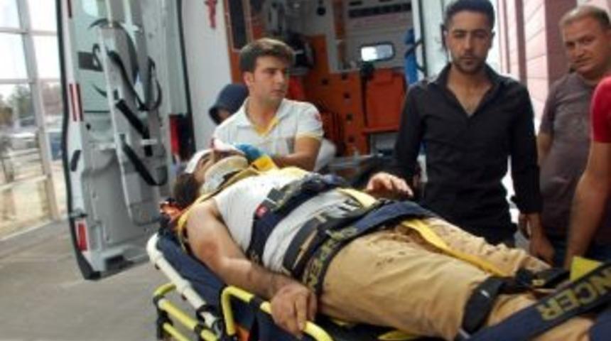 Motosiklet İle Otomobil &Ccedil;arpıştı: 2 Yaralı