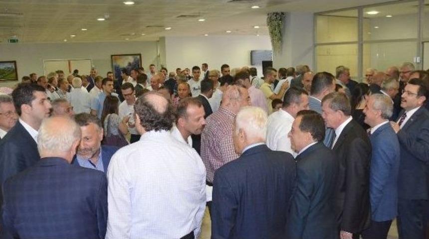 Trabzon B&uuml;y&uuml;kşehir Belediyesi&rsquo;nde Halk Bayramlaşması