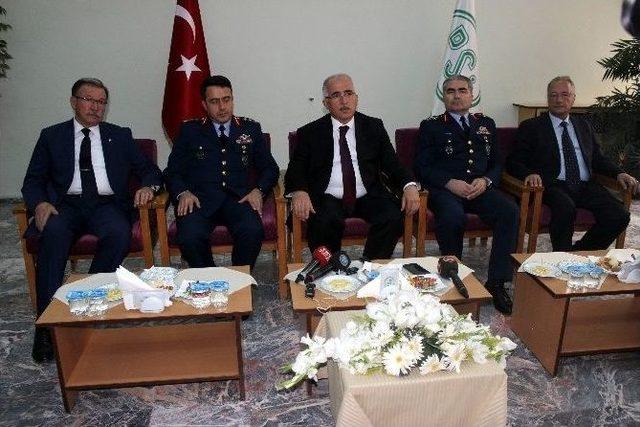 Eskişehir&rsquo;de Protokol &Uuml;yeleri Bayramlaştı 1