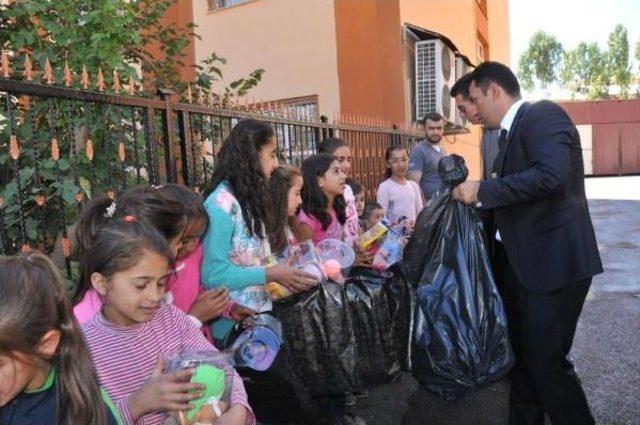 Hakkari Valisi Canbolat: Bayramı Huzur Ve Kardeşlik Havasında Kutluyoruz