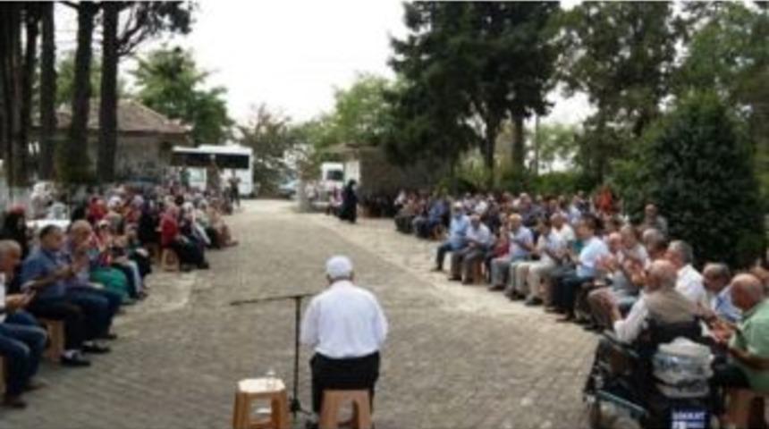 Mezarlıklarda Yasin-i Şerif Okutuldu