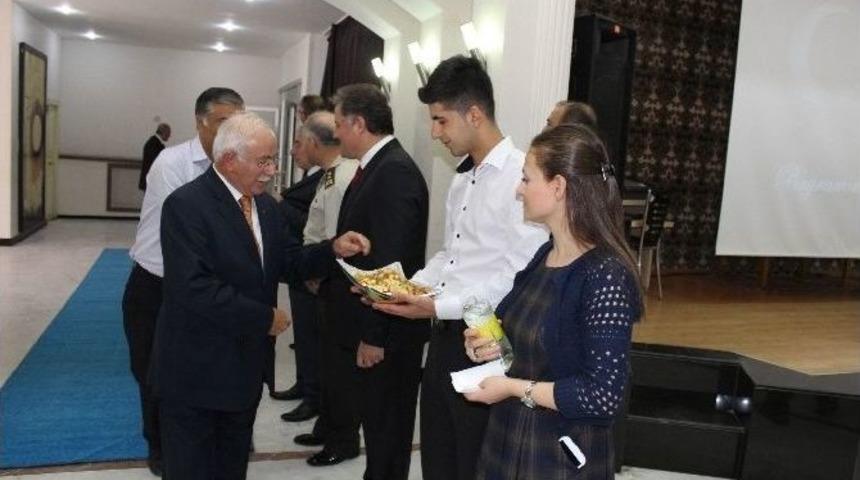 Malatya’da Resmi Bayramlaşma Töreni Düzenlendi