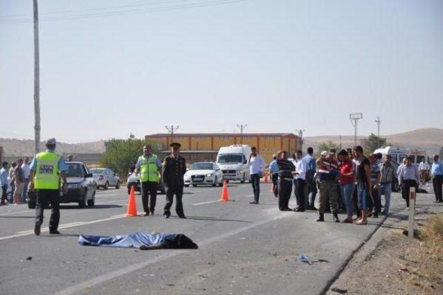 Nizip'te Bayramlaşma Dönüşü Kaza: 3 Ölü, 4 Yaralı