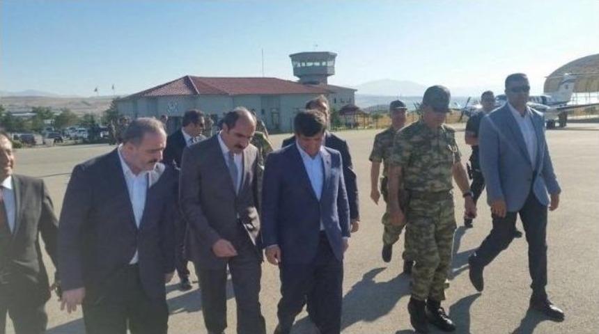 Başbakan Davutoğlu Van&rsquo;dan Ayrıldı
