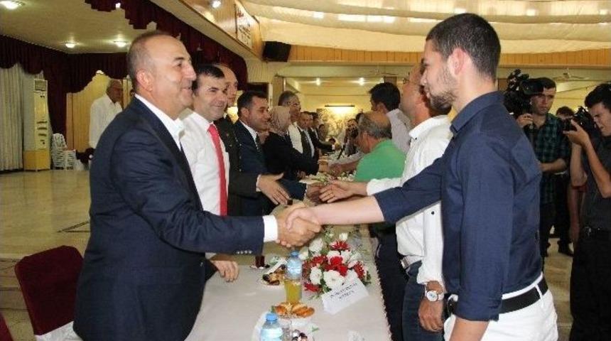 Mevl&uuml;t &Ccedil;avuşoğlu, Memleketi Alanya&rsquo;da Bayramlaştı