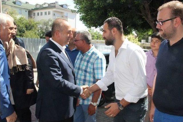 Mevl&uuml;t &Ccedil;avuşoğlu, Memleketi Alanya&rsquo;da Bayramlaştı 1