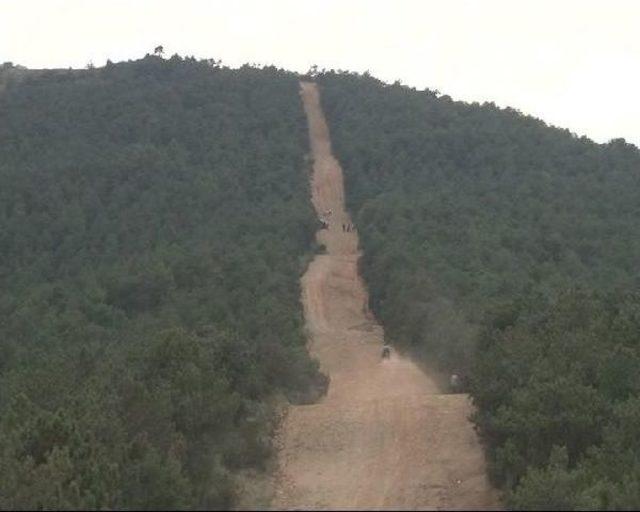 Orman Yolunda Feci Kaza: 1 &Ouml;l&uuml;, 3 Yaralı 2