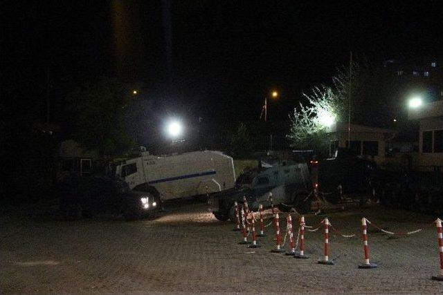 Gözaltına Alınan Canlı Kalkanlar Serbest Bırakıldı 1