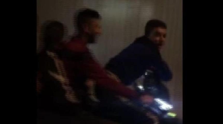 &Uuml;sk&uuml;dar'daki Tehlikeli Yolculuk Pes Dedirtti