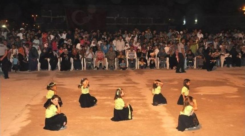 M&uuml;lteci &Ccedil;ocuklar Bayram Şenliğinde Doyasıya Eğlendi