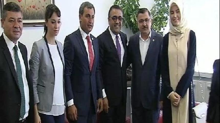 Chp'li Tanrıkulu: Yasaklanan Besmele Değil, Propaganda Aracı Olmasıdır