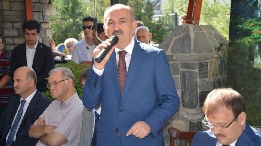 M&uuml;ezzinoğlu; 'atat&uuml;rk Milli Mi?' Diye Soru Sorsun