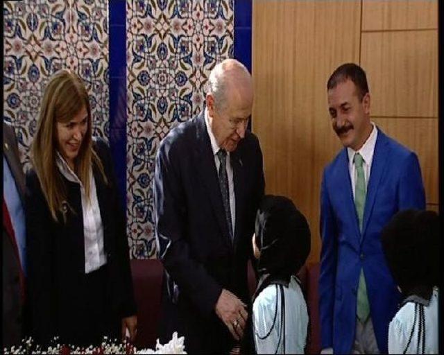 Bah&ccedil;eli: Esad dan Esed e, Şimdi Esed den Esad a D&ouml;n&uuml;ş Vardır 1