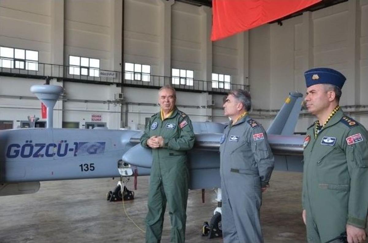 Orgeneral &Uuml;nal Hava Kuvvetleri Personeliyle Bayramlaştı