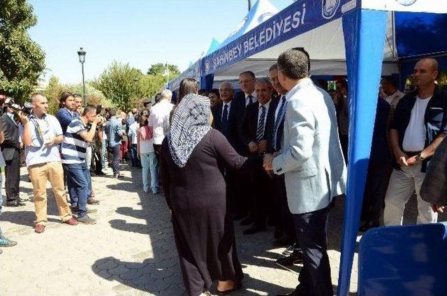 Gaziantep Valiliği Vatandaşlarla Bayramlaştı