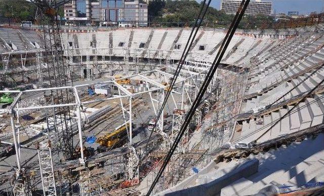 Vodafone Arena’nın Çatısı Monte Edildi