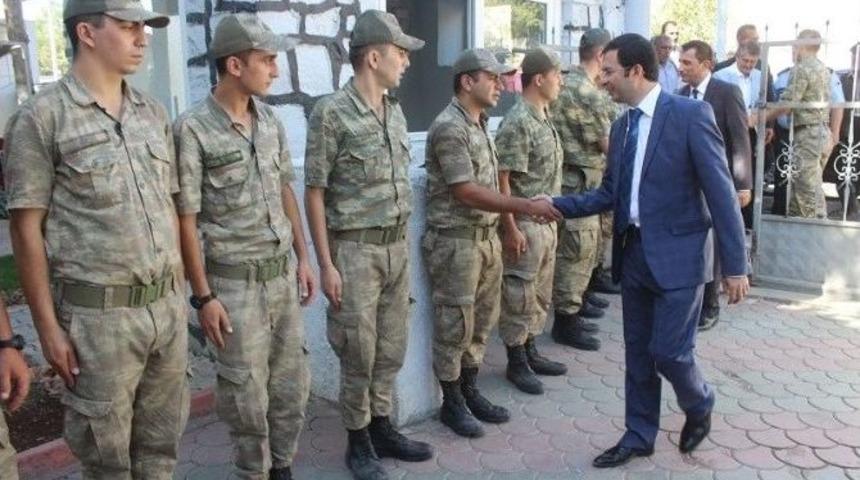 Yavuzeli İl&ccedil;esinde Bayramlaşma
