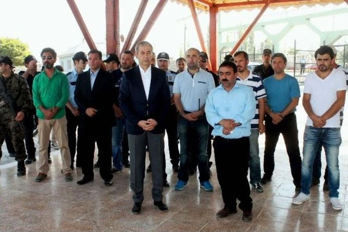 Iğdır İl Emniyet M&uuml;d&uuml;rl&uuml;ğ&uuml;&rsquo;nden Şehit Mezarlarına Ziyaret