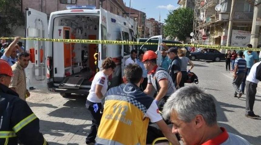 Uşak&rsquo;ta Trafik Kazası; 1 &Ouml;l&uuml;, 6 Yaralı