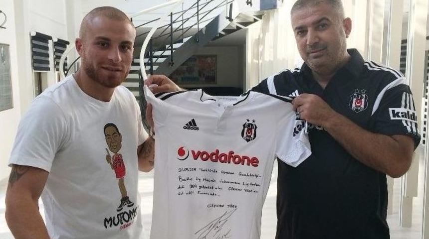 G&ouml;khan T&ouml;re&rsquo;nin Forması M&uuml;zede